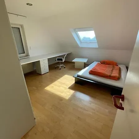 Schoenes Dachapartment Apartamento *