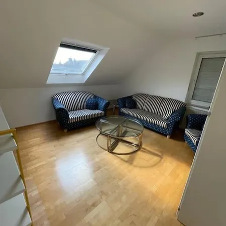 Apartamento Schoenes Dachapartment