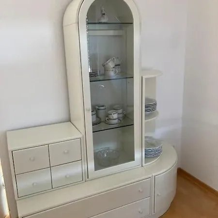 Schoenes Dachapartment Apartamento